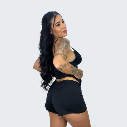 Short Doll Amamentação Detalhe em Renda em preto, vista frontal, pose 2.