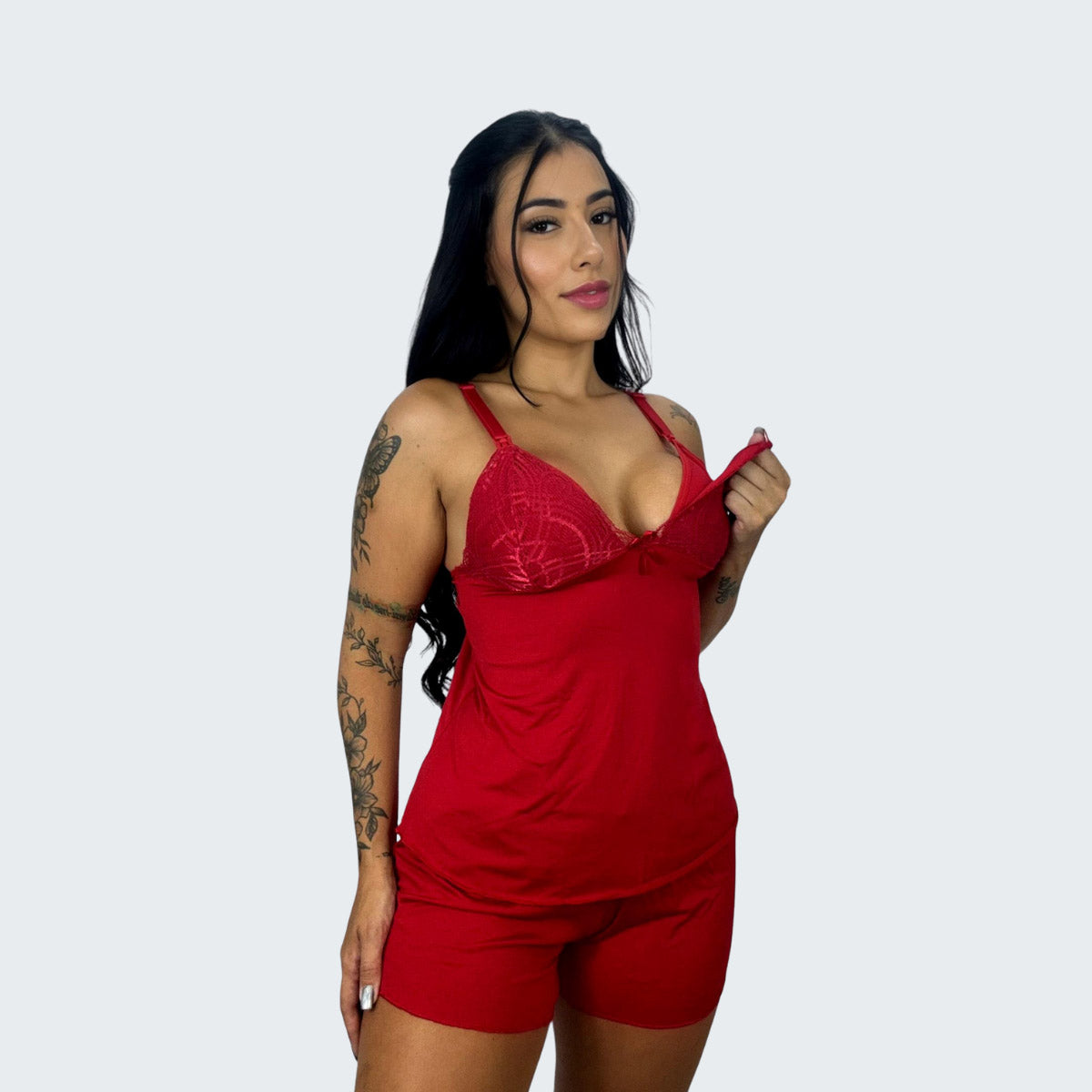 Short Doll Amamentação Detalhe em Renda em vermelho, vista frontal.