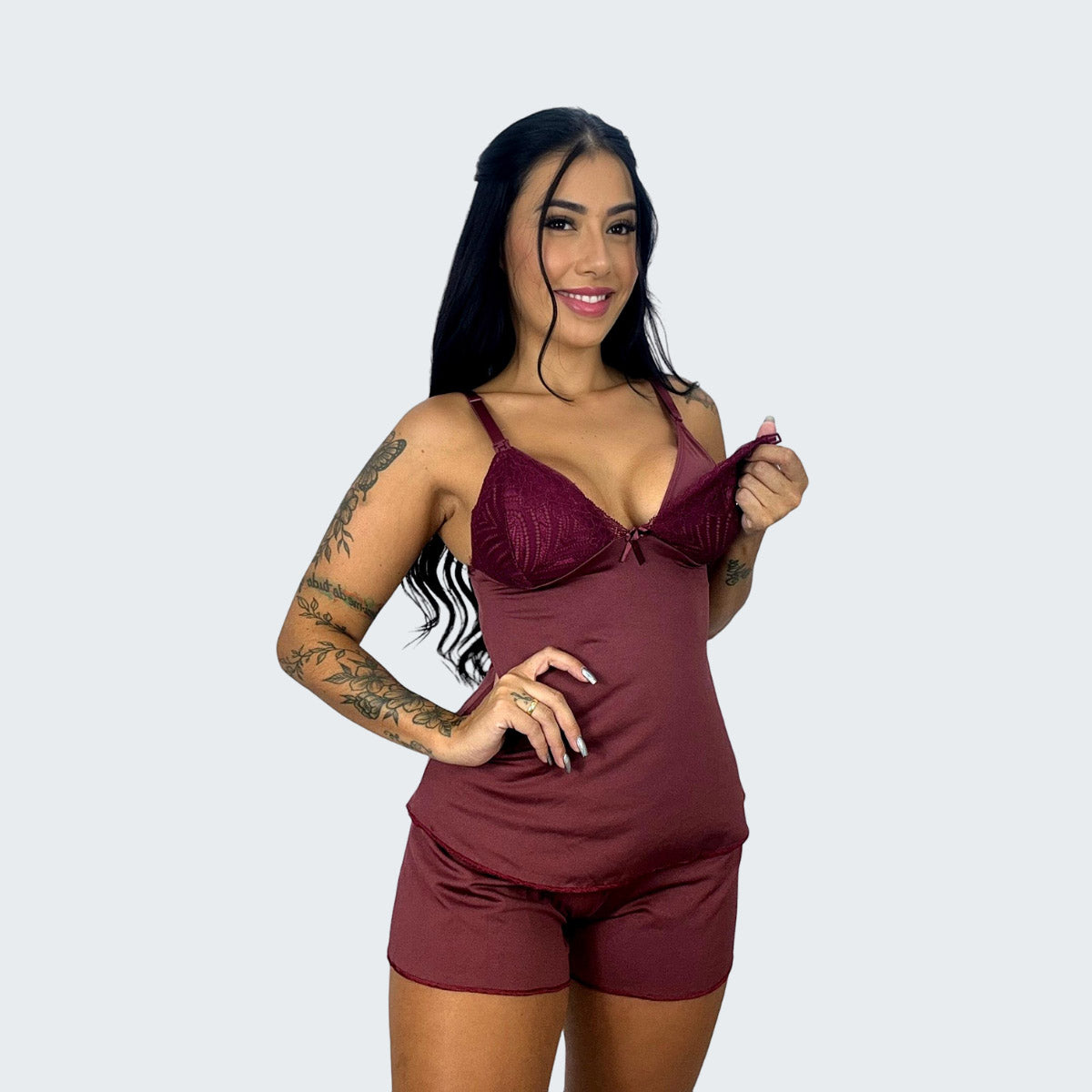 Short Doll Amamentação Detalhe em Renda em vinho, vista frontal, pose 1.