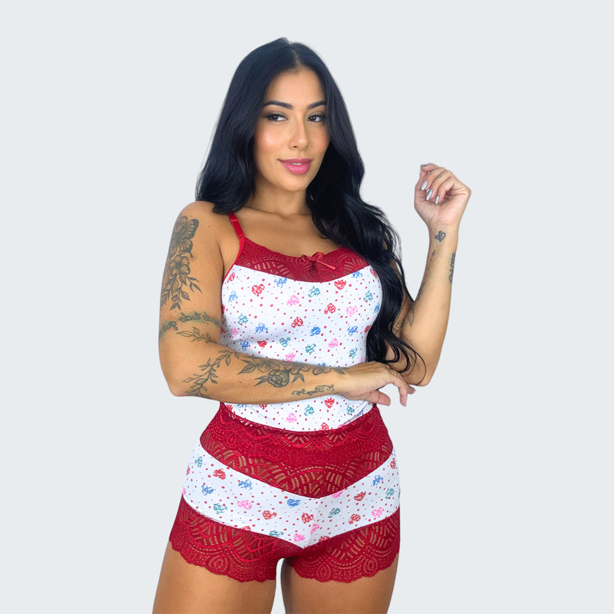 Short Doll Belíssima Estampado com Renda em vermelho, vista frontal.