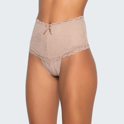 Calcinha Cintura Alta Modeladora Pós Parto em Renda e Cotton em bege cores claras, vista frontal.