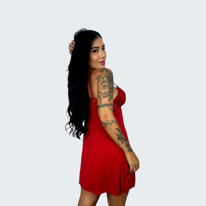 Camisola Amamentação sem Bojo com Renda em vermelho, vista traseira.
