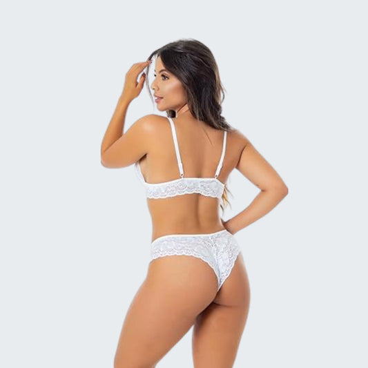 Conjunto Lingerie Renda Calcinha e Sutiã Sensual em branco, vista traseira.