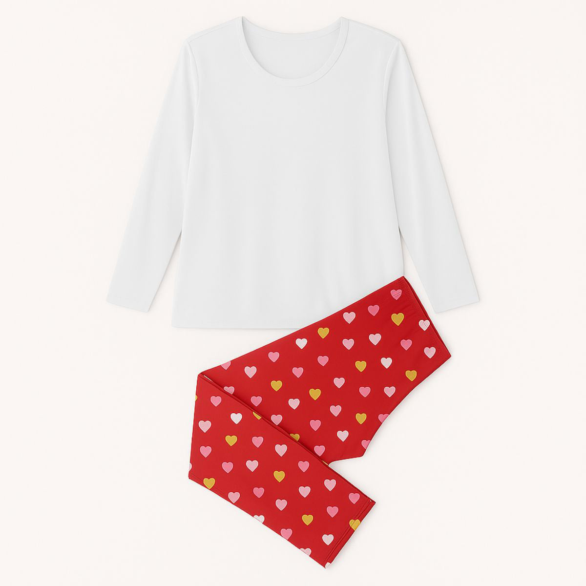 Pijama Feminino Suede Manga 3/4 em branco, vista frontal.
